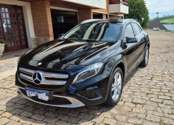 MERCEDES-BENZ GLA 200 1.6 CGI ADVANCE 16V TURBO FLEX 4P AUTOMÁTICO